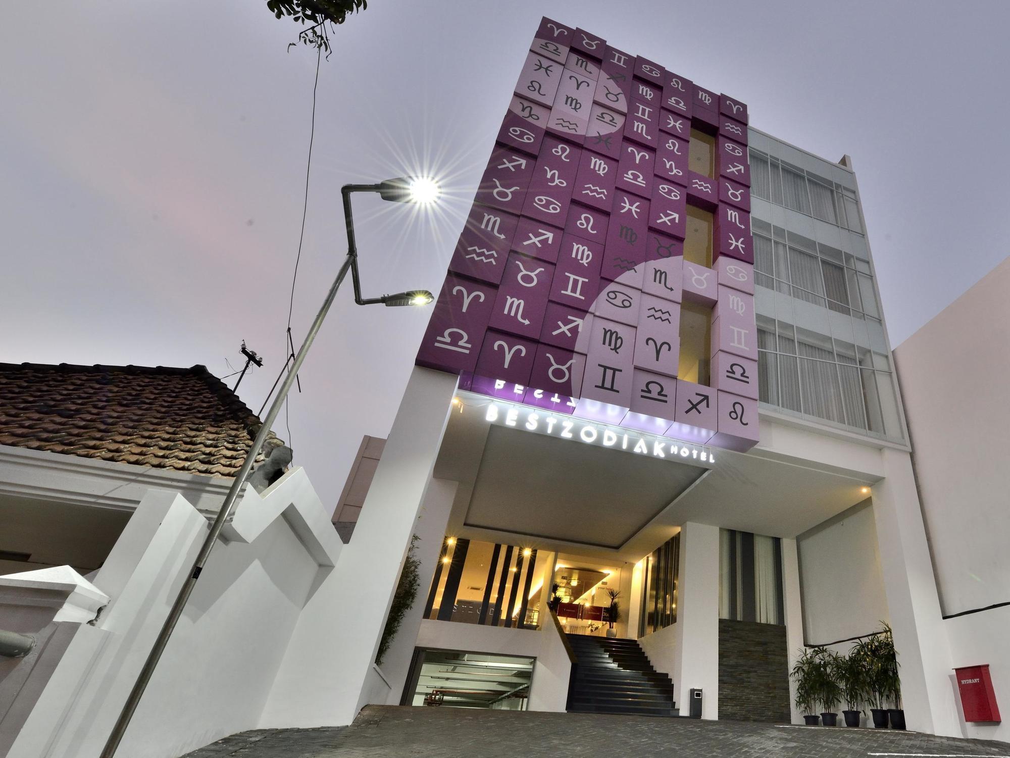 Best Hotel Kedungsari Surabaya Exterior photo